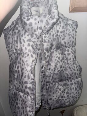 American Eagle Outfitters Grey Leopard Print Puffer Vest